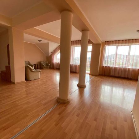 Apartments On Parkaniya 2A Mukaçeve Dış mekan fotoğraf