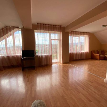 Apartments On Parkaniya 2A Mukaçeve Dış mekan fotoğraf
