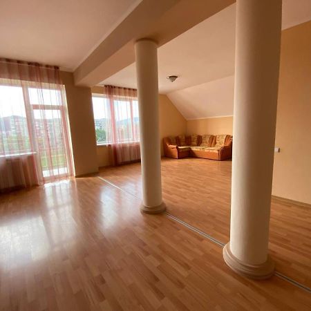Apartments On Parkaniya 2A Mukaçeve Dış mekan fotoğraf