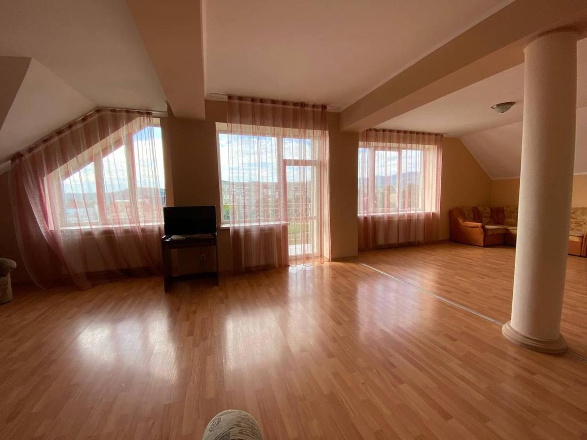 Apartments On Parkaniya 2A Mukaçeve Dış mekan fotoğraf